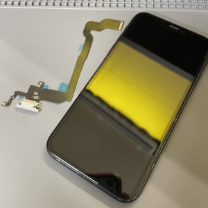 iPhoneXR ライトニング交換