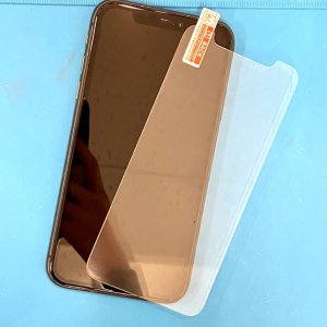 iPhoneXS 強化ガラス貼り付け