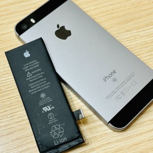 iPhone5SE バッテリー交換