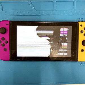 Nintendo Switch 液晶修理