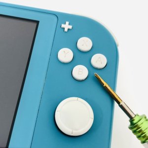 NintendoSwitchLite アナログスティック交換修理
