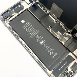 iPhone 8 バッテリー交換