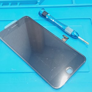 iPhone8Plus アイフォン8プラス フロントパネル交換