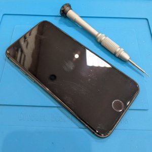 iPhone8(アイフォン8) 液晶交換