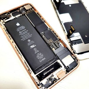 iPhone8 バッテリー交換