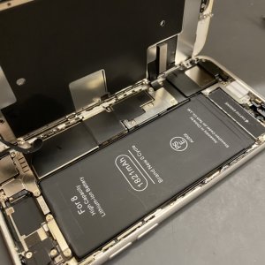 iPhone8　バッテリー交換