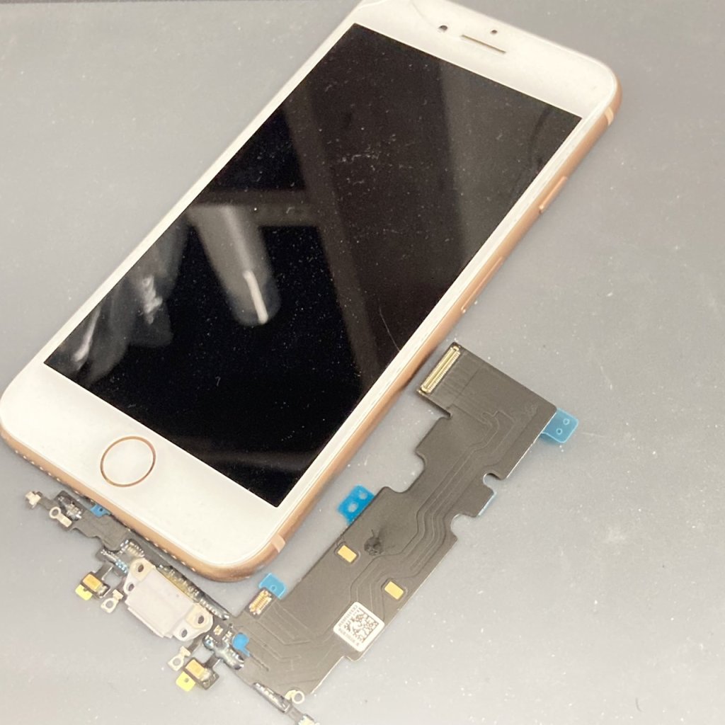 iPhone8 ドックコネクタ修理