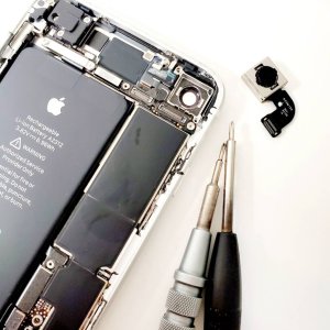 iPhone SE2 アウトカメラ修理