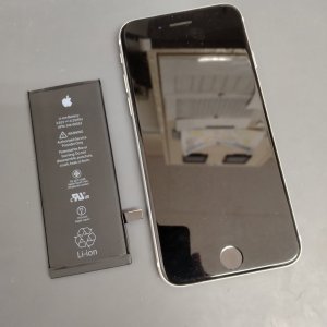 iPhone8 バッテリー交換修理