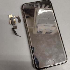 iPhone8 フロントカメラ交換