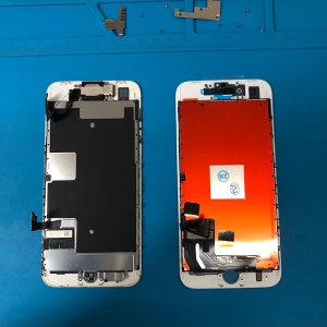 iPhone8 落下 画面暗転 タッチ操作不可 液晶交換