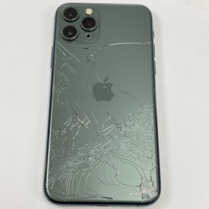 iPhone11Pro 背面パネル交換