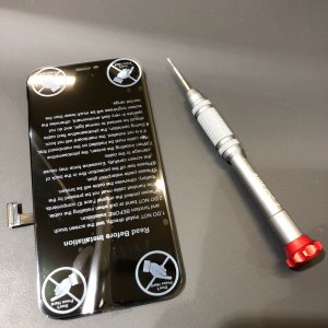 iPhone12 mini 画面割れ修理