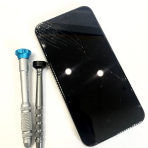 iPhone 11 フロントパネル交換