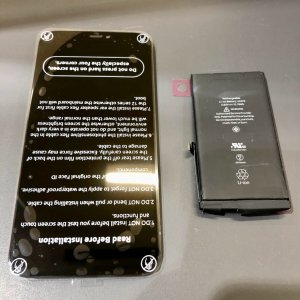 iPhone12 パネル交換 バッテリー交換 同時修理