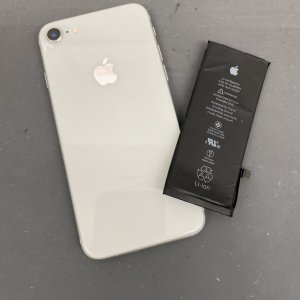 iPhone8 バッテリー交換