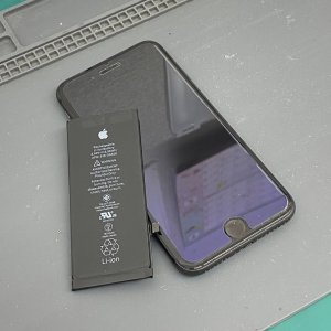 iPhone8 バッテリー交換