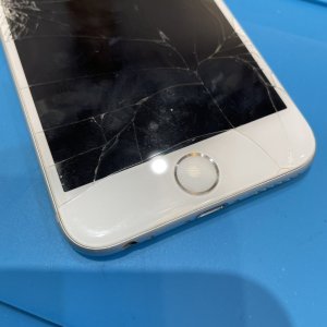 iPhone7 ホームボタン修理
