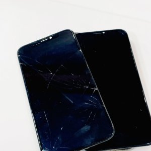 iPhoneXS フロントパネル交換修理