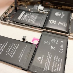 iPhoneX バッテリー交換 バッテリーの膨張
