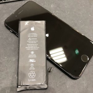 iPhone8 バッテリー交換