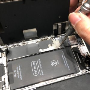 iPhone8 バッテリー交換