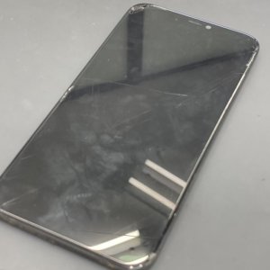 iPhone11 フロントパネル交換