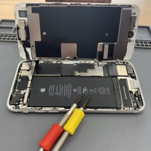 iPhone8 フロントパネル交換