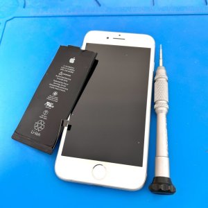 iPhone8 バッテリー交換修理