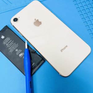 iPhone8 バッテリー交換修理