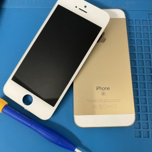 iPhoneSE 液晶交換修理