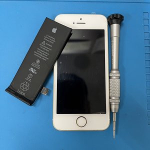 iPhoneSE バッテリー交換修理