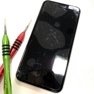 iPhoneSE3 フロントパネル交換