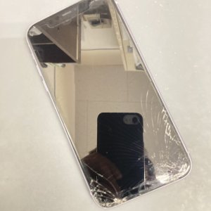 iPhone11 ガラスパネル交換修理