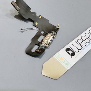 iPhone7 ライトニングコネクタ交換