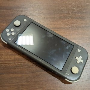 任天堂switchLite (ニンテンドースイッチライト) 液晶修理