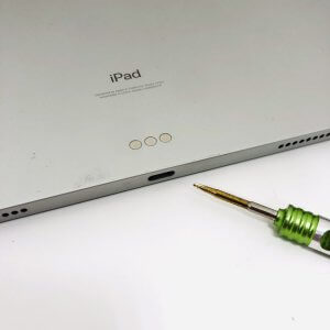 iPadPro 充電差込口クリーニング