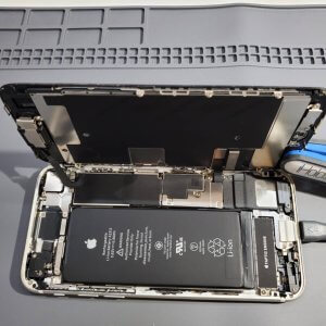 iPhoneSE2 バッテーリー交換