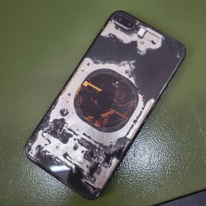 iPhone8Plus 背面ガラス交換 起動異常修復