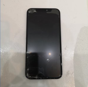 iPhone11落下　画面破損　音声音割れ　パネル交換