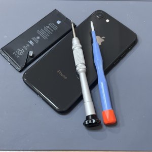 iPhone8 バッテリー交換