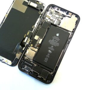 iPhone12 基板修理