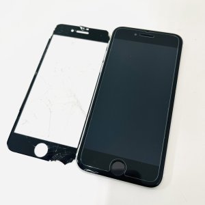 iPhoneSE2 永久保証付き強化ガラス貼り付け