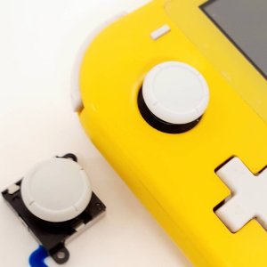 NintendoSwitchLite アナログスティック修理