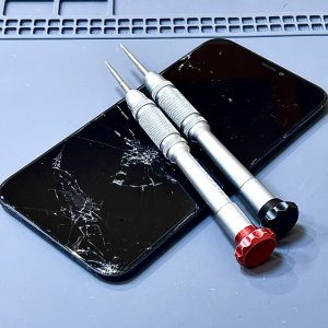 iPhone XR パネル交換