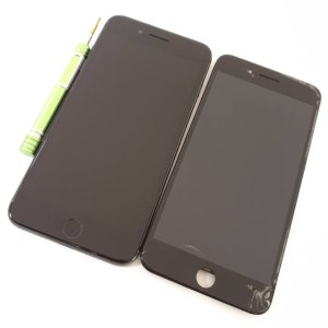 iPhone8Plus フロントパネル交換修理