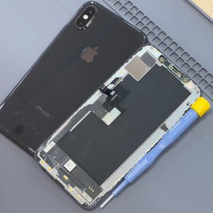 iPhoneXS 液晶交換修理