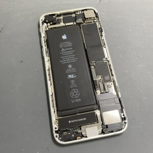 iPhone8 バッテリー交換