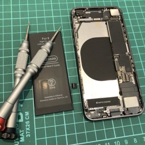 iPhone8 バッテリー交換