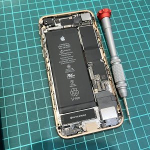 iPhone8 バッテリー交換